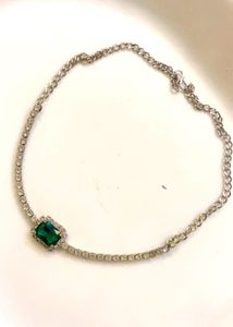 Elegant Emerald & Crystal Necklace