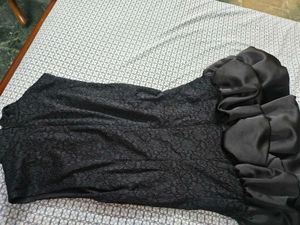 Chic Black Mini Dress with Ruffle Hem