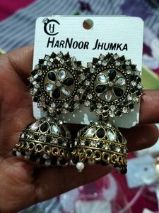Beautiful Black Colour Kundan Jhumki Set