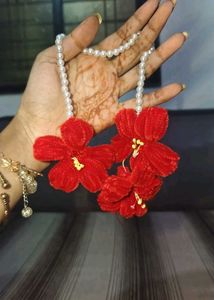 Handmade Red Flower Pearl Maang Tikka