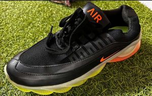 Trendy Black Nike Air Sneakers