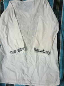 White Embroidered Kurta
