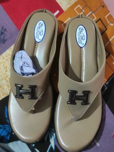 Stylish Women's Flat Sandals