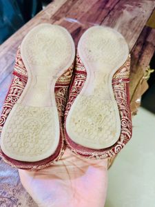Embroidered Jutti Flats