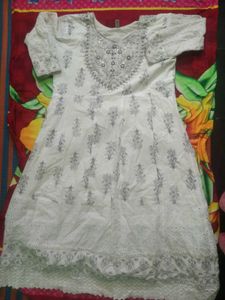 White Embroidered Kurta