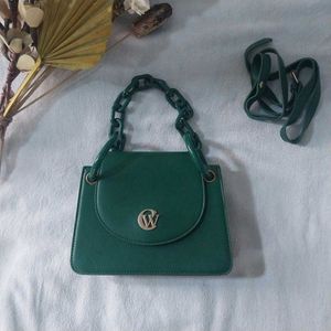 Stylish Green Handbag with Chain Strap