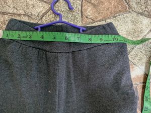 Cozy Dark Grey Leggings with Cute Detail