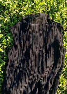 Black Sleeveless Top