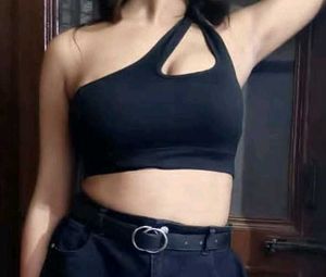 Stylish One-Shoulder Sports Bra