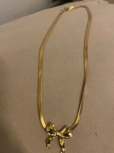 anti tarnished Gold Tone Bow Necklace