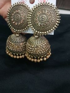 😊🥰Beautiful trendy Gold polish big jhumka
