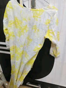 Yellow &amp; White Leaf Print Kurta