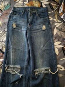 Distressed Wide Leg Jeans