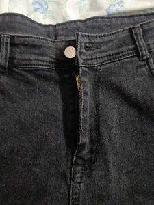 Stylish Black Cargo Jeans