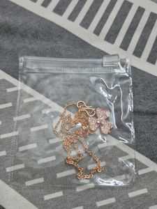 Sparkling Clover Pendant Necklace (NEW,UNUSED)