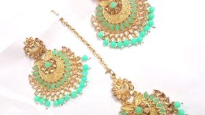 Earings With Mangtika