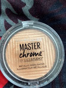 Maybelline Metallic Highlighter