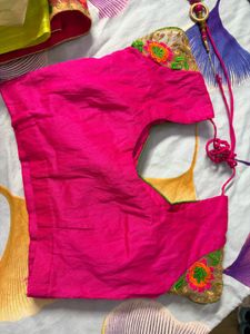 🔥SALE🔥Stunning Pink Embroidered Saree