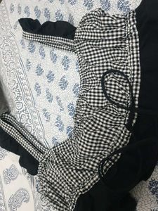 Gingham Ruffle Crop Top no 36