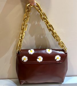 Flowery little sling bag