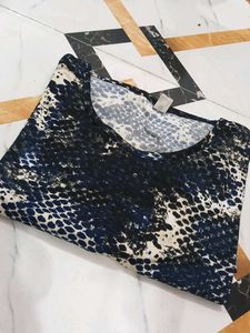 Stylish Abstract Print Top