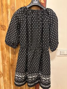 Chic Black &amp; White Print Dress