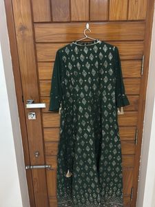 Elegant Green Embellished Kurta Suit🐢