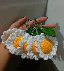 Daisy Flower Keychain