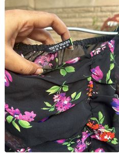 Tokyo Talkies Floral Ruched Top