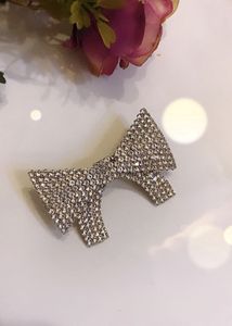 Sparkling Bow brooch