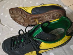 VINTAGE PUMA PELE SHOES