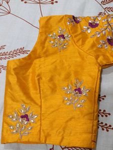 Elegant Purple Embroidered Saree