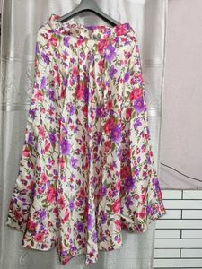 Pink Top &amp; Floral Skirt Set
