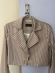 Cropped formal blazer