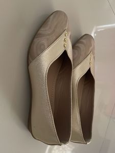 Elegant Beige Flats