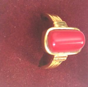 Vintage Coral Gold Ring