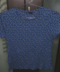 Chic Blue Floral Print Top
