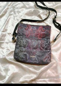 Chic Textured Crossbody Bag
