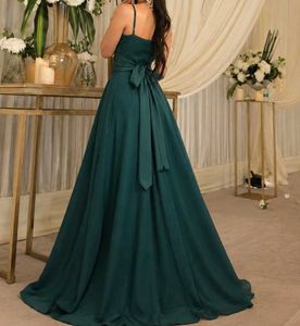 Elegant Emerald Green Maxi Dress with Free gift 🎁
