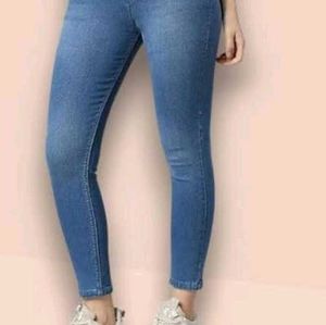 Classic Blue Skinny Fit women 3button jeans 👖