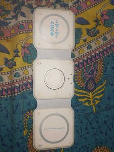 Cisco Multi-Device Wireless Charger