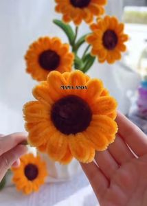 bouquet , keychain, single flowe