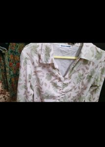 Chic Floral Print Ruched Front Shirt