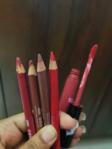 Elle 18 Lipsticks &amp; Liners ( Set of 5)
