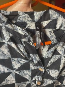 like new Printed Black &amp; White Kurta