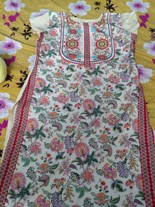 Beautiful Floral Print Kurta