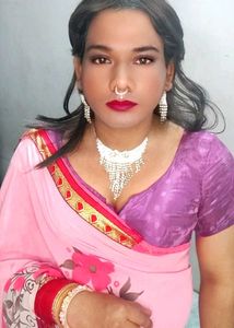 Elegant Pink Floral Saree with katori cut blause