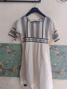 white dnmx kurta