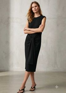 Chic Black Midi Dress with Knot Detail