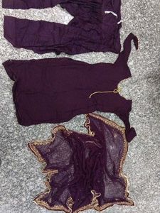 Embroidered kurta set